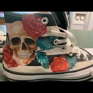 Converse Skull and Rose Striped High Tops Women’s size 7